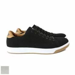 Straight Down The Wings Golf Shoes